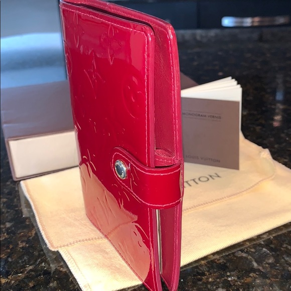 Louis Vuitton Vernis Agenda PM - Picture 4 of 16